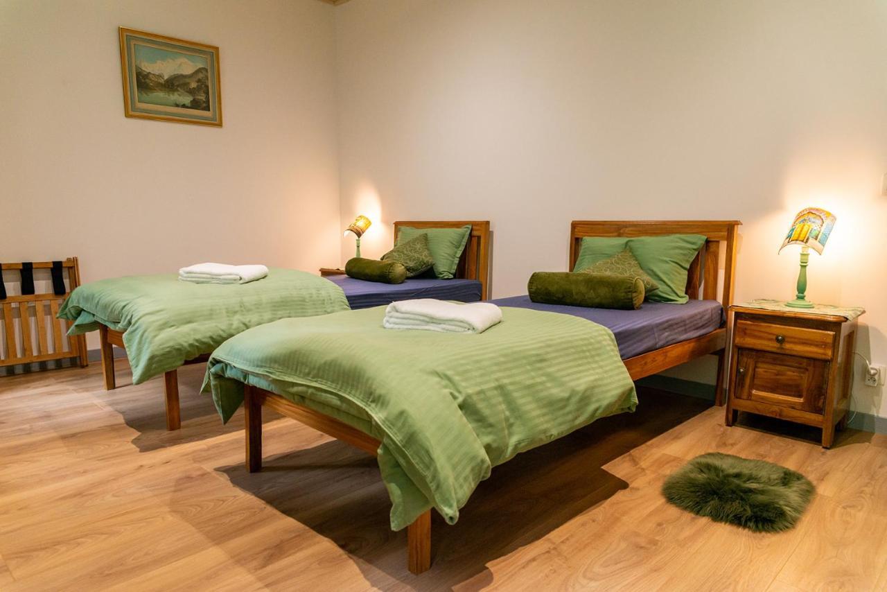 Sanskriti Hotel Scionzier Ngoại thất bức ảnh