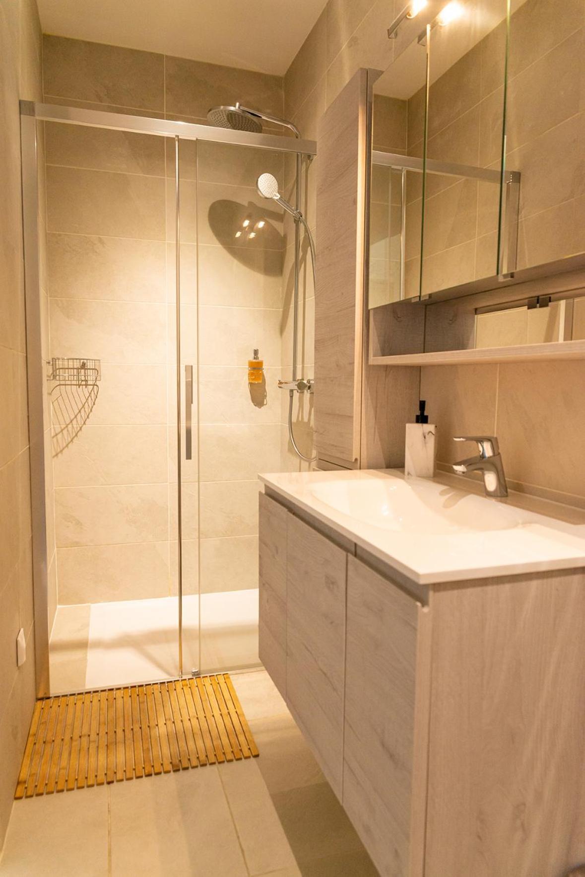 Sanskriti Hotel Scionzier Ngoại thất bức ảnh